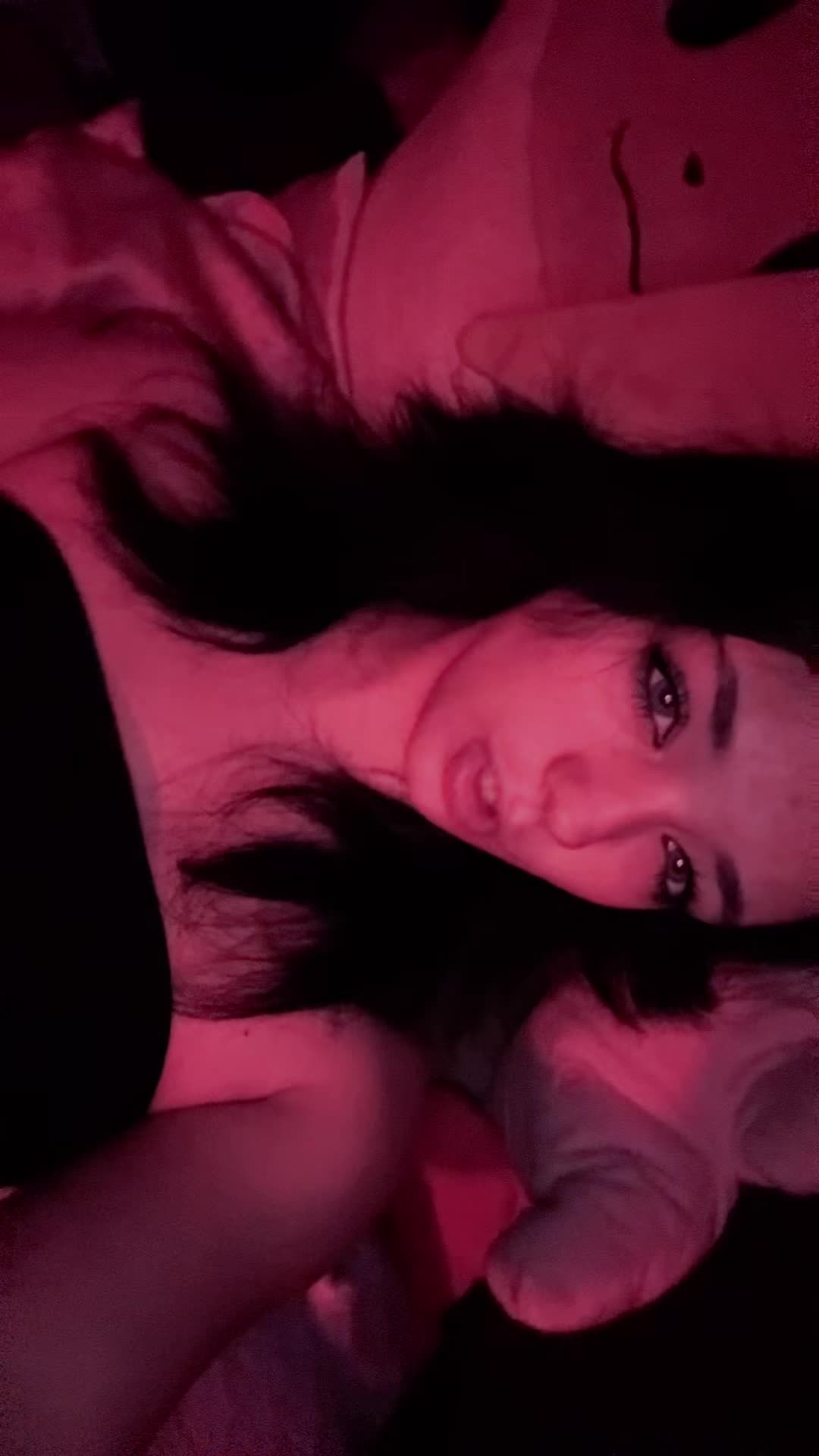 @༒