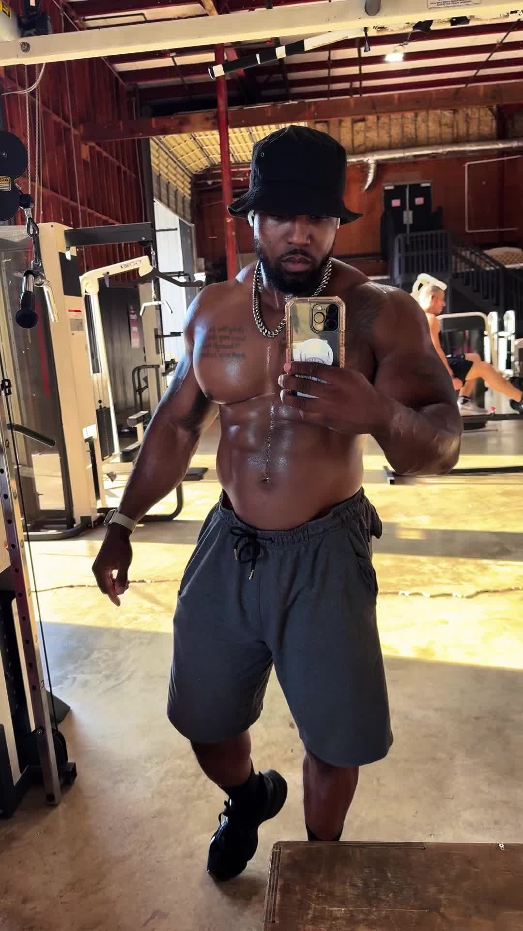 @deuce_1106