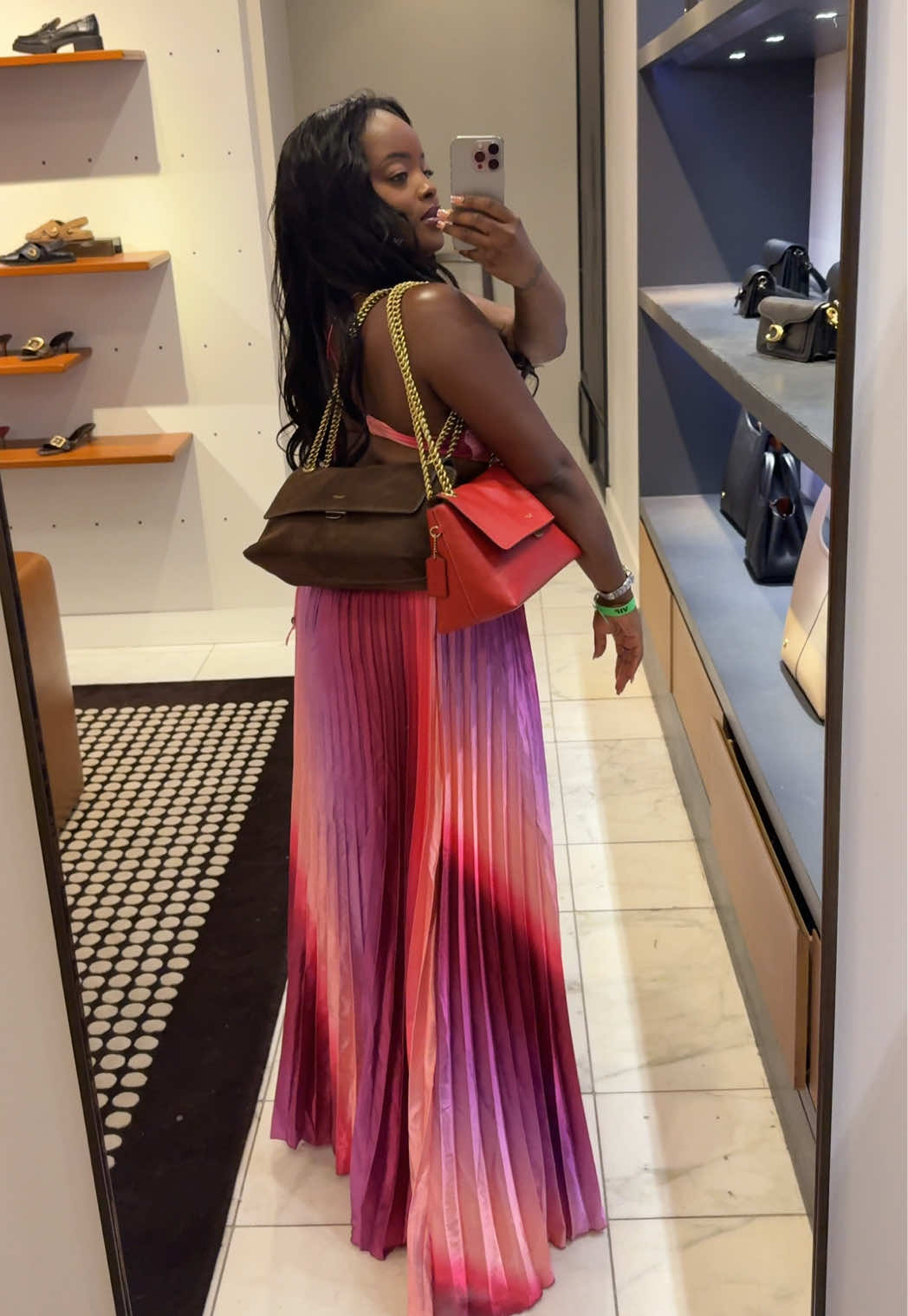 @Alesha|Bag Decisions™️