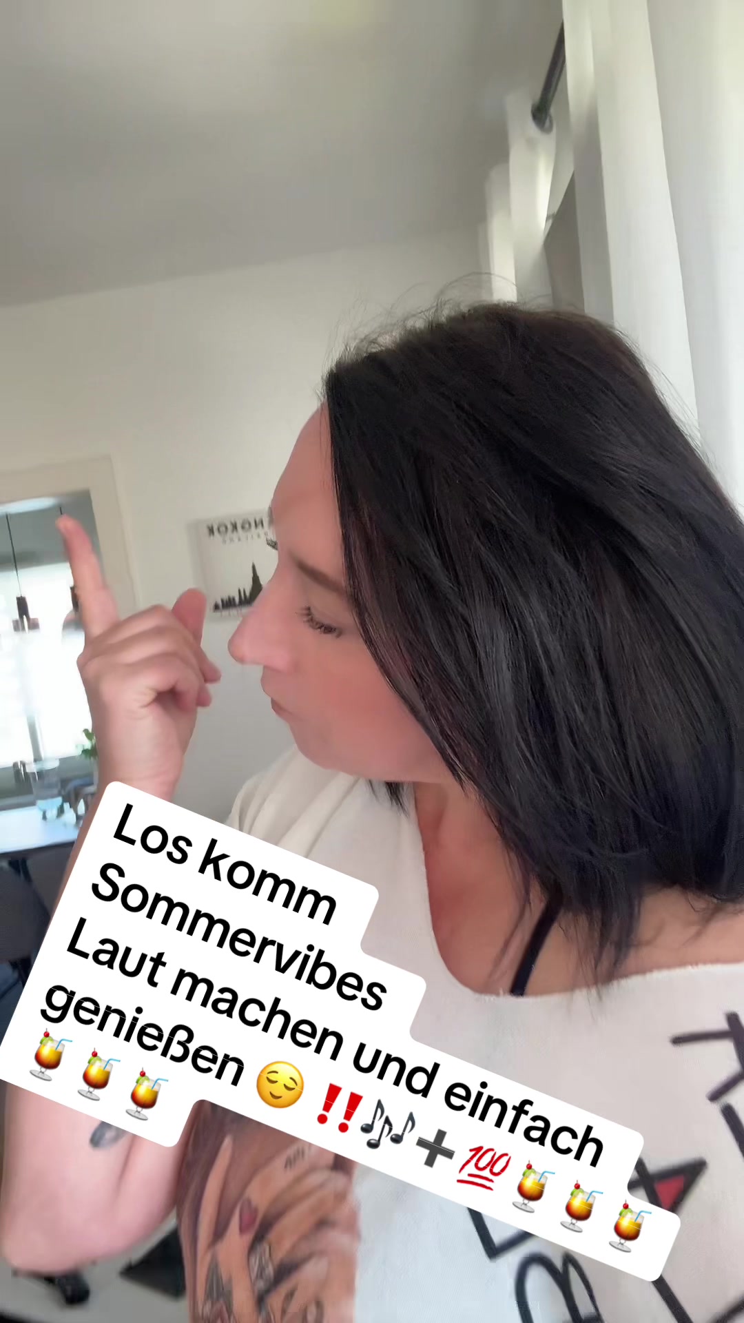 @nicoleshmith