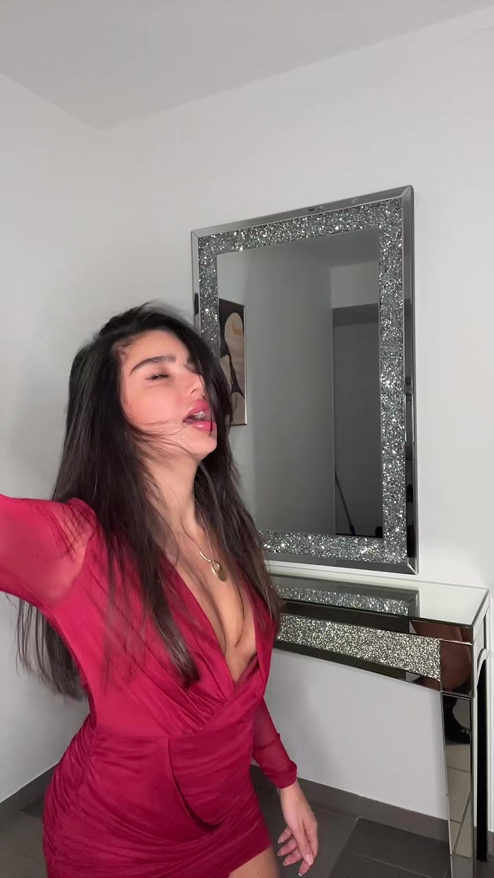 @Bella