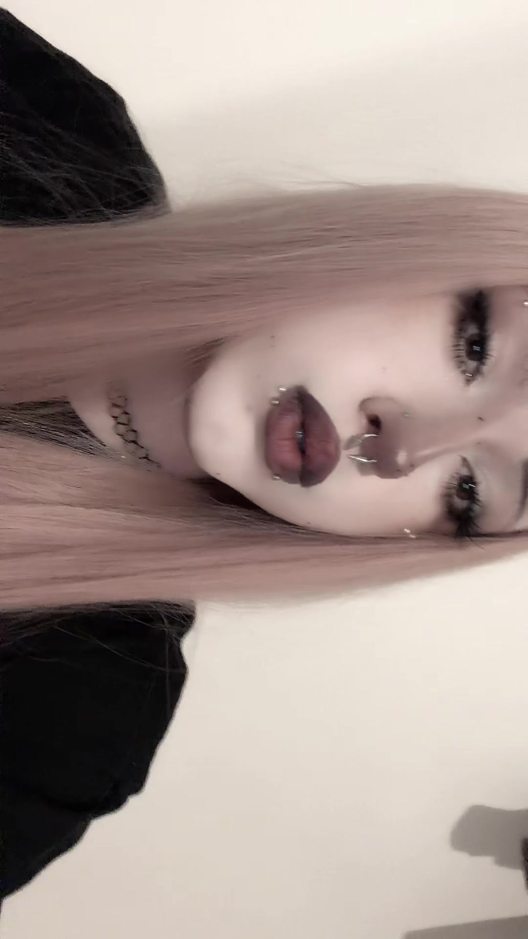 @♱ Vron ˖°🦇ִ ࣪𖤐