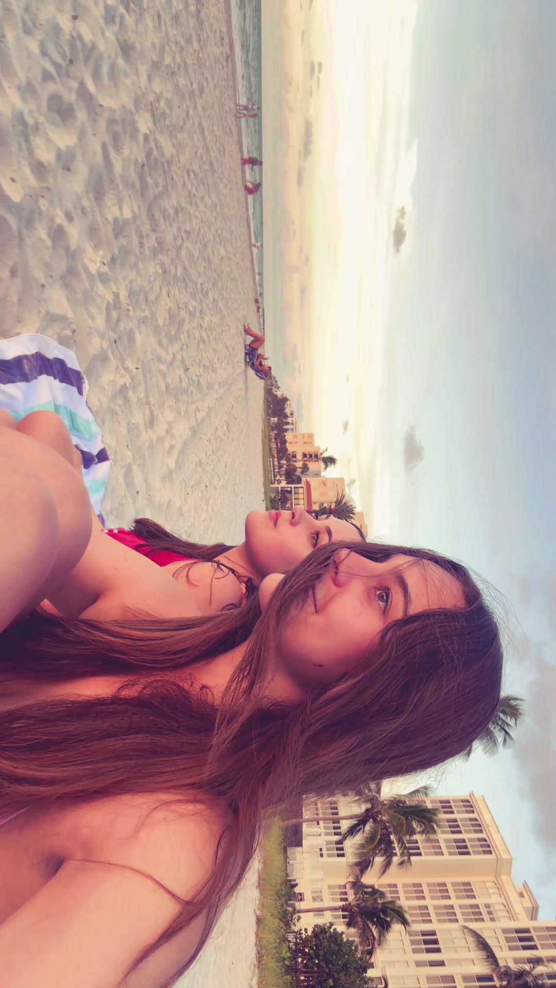 @andrea 🥑🫂🛵🪩🥂 🌈