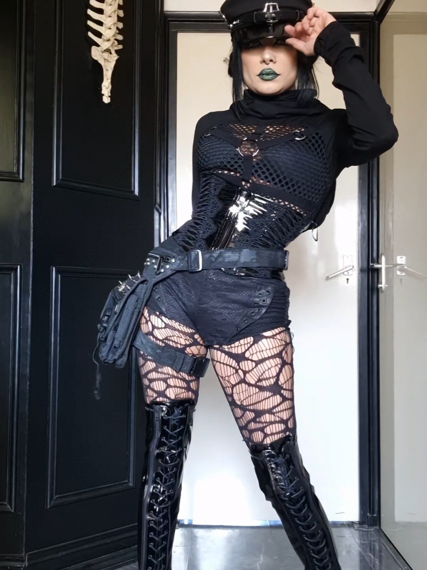 @𝕬𝖓𝖆 𝕽𝖔𝖘𝖆 🥀