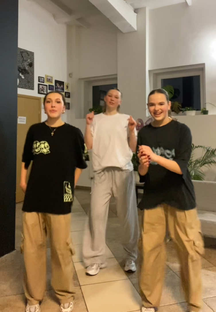 @RADOMSKI KOLEKTYW