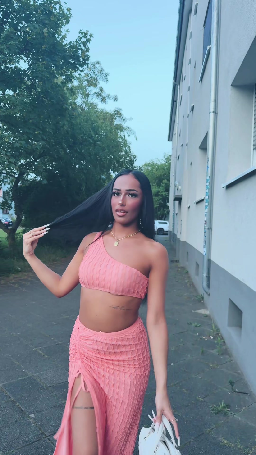 @B💋