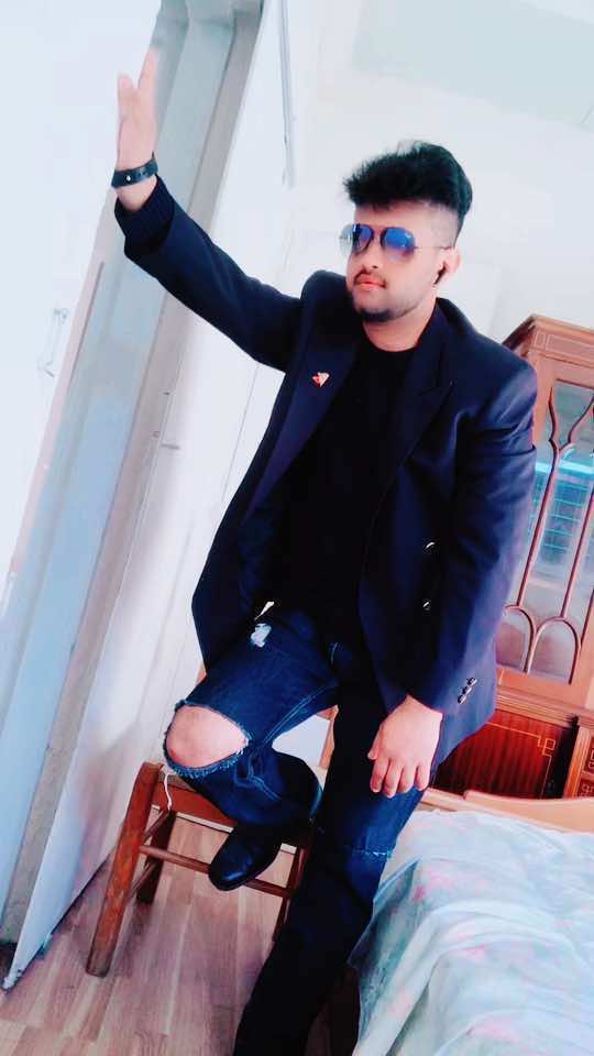 @Roshan Thapaliya 🇵🇹🇧🇪
