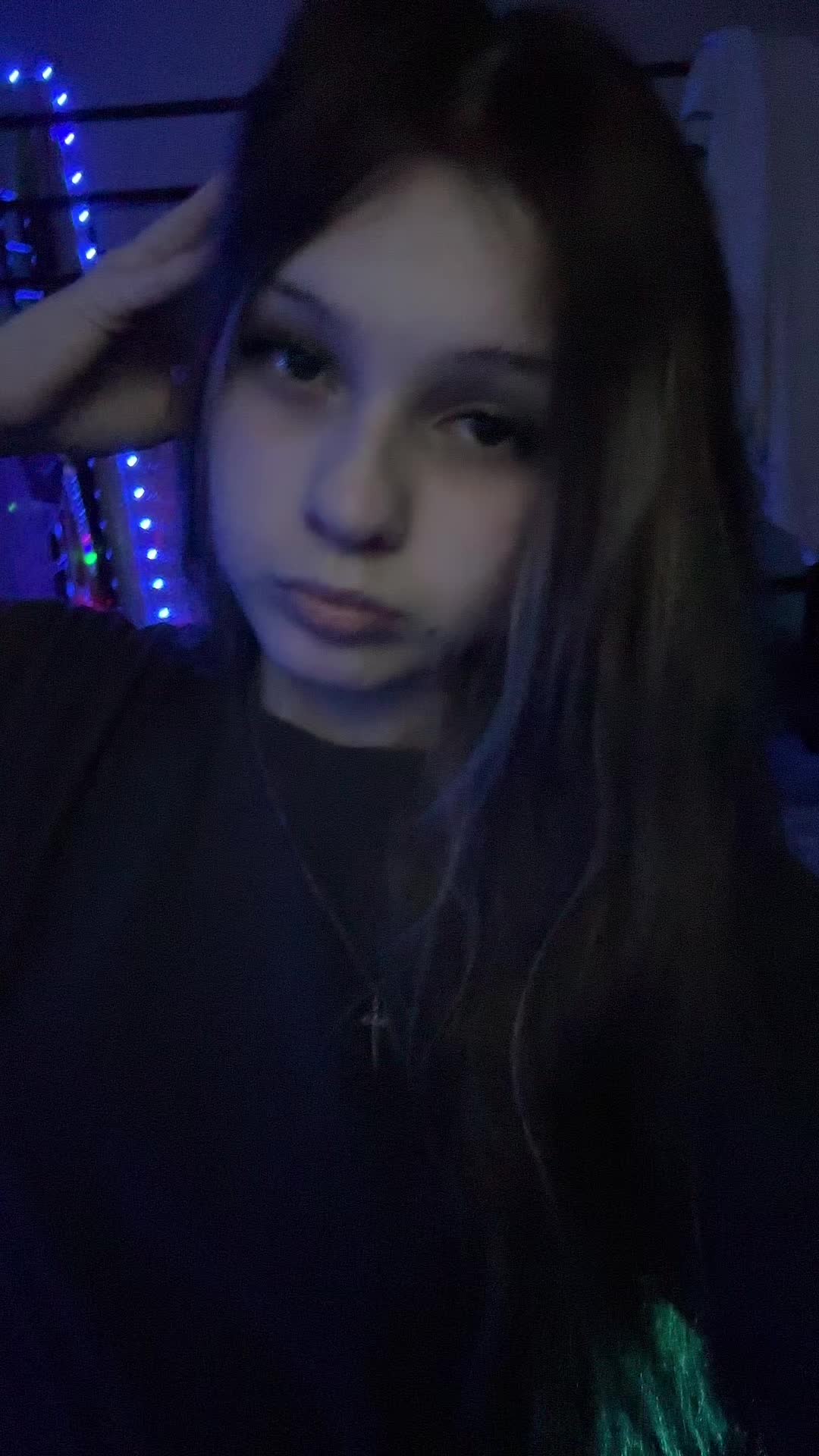 @👀