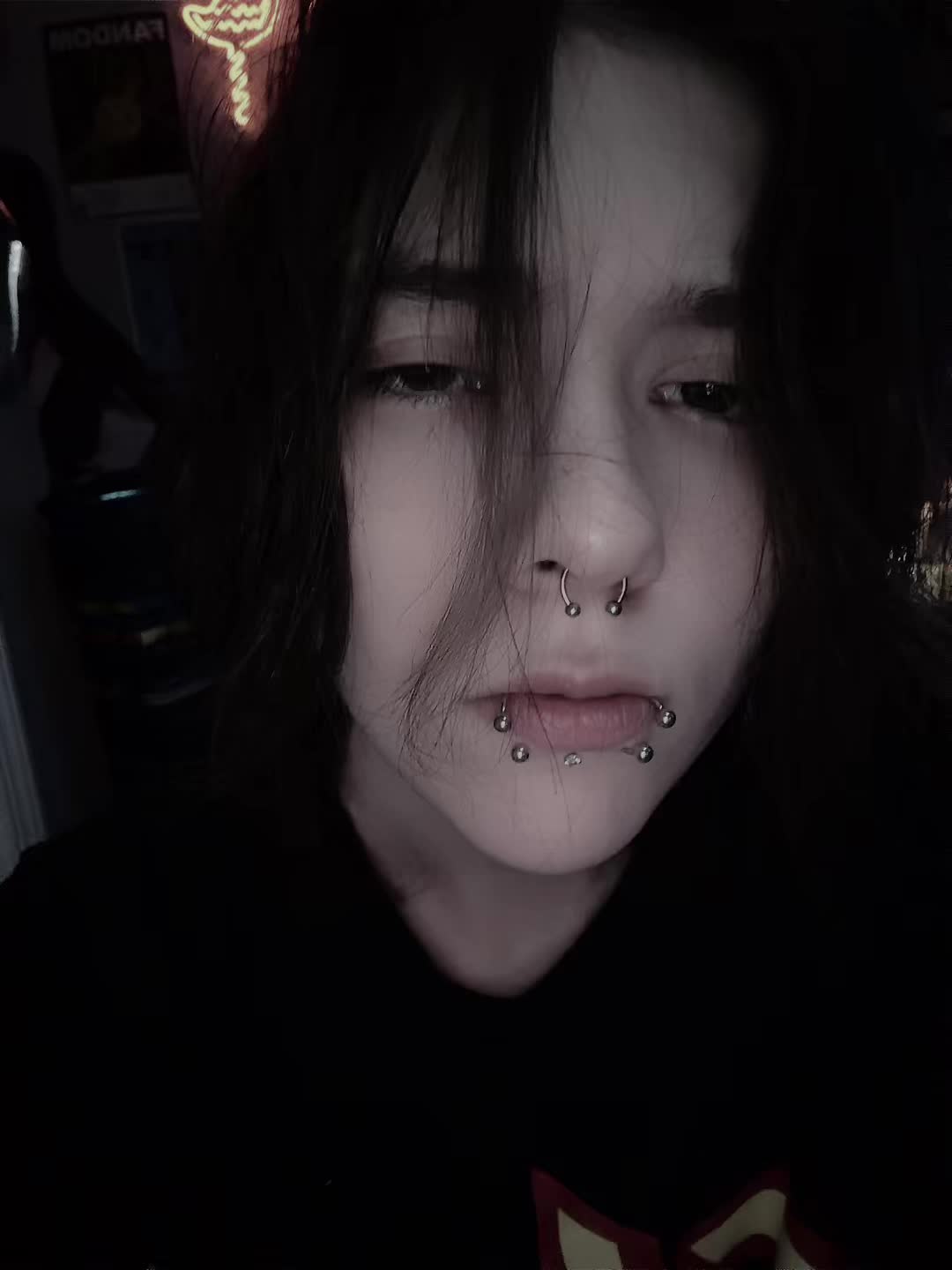 @t4tes1xx
