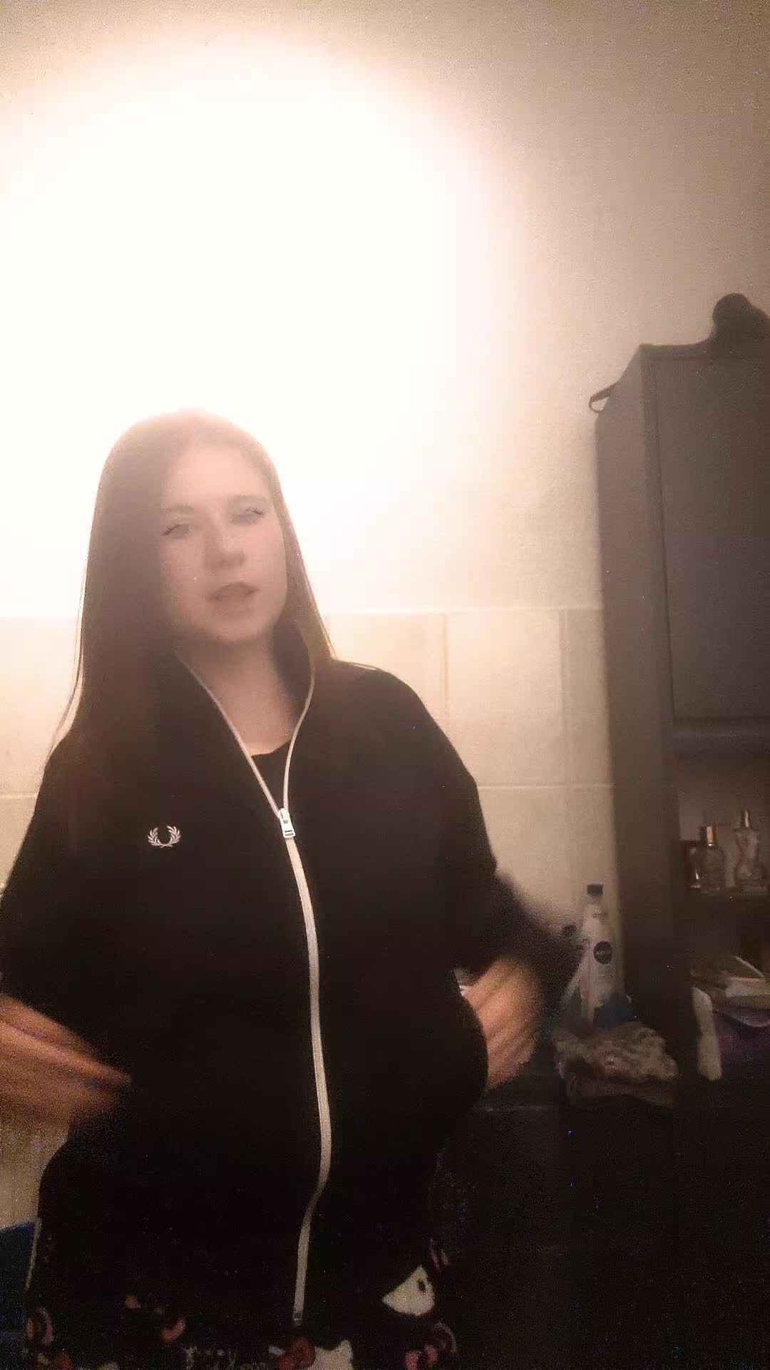 @Laura.xs⬛️⬜️🟥