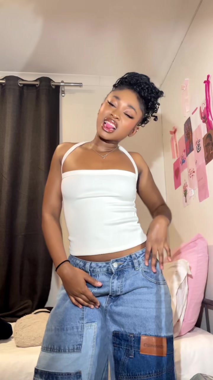 @𝐞𝐫𝐭𝐡𝐲💕