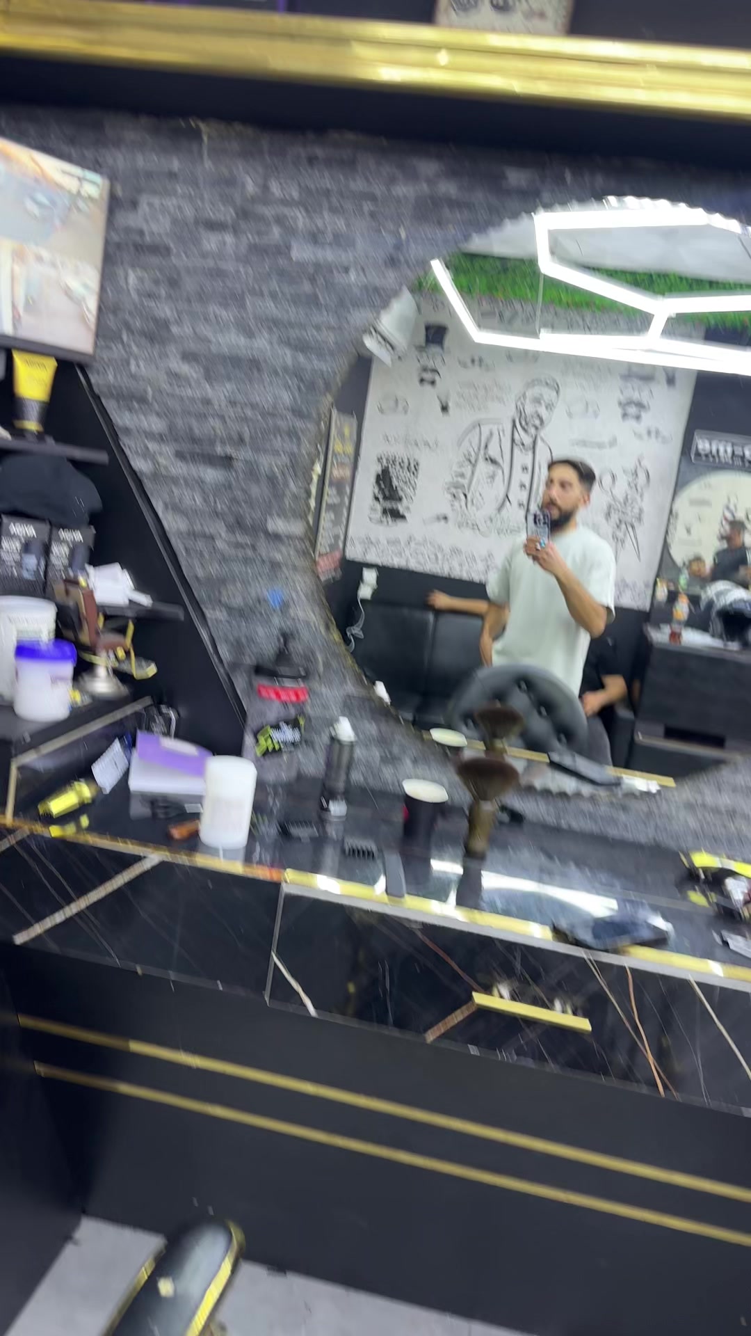 @المقص الملكي الماستر محمد بشير