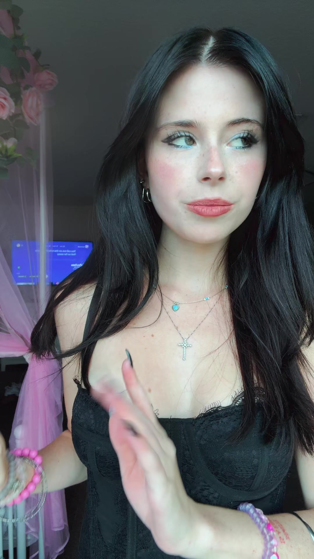 @tay ⟢