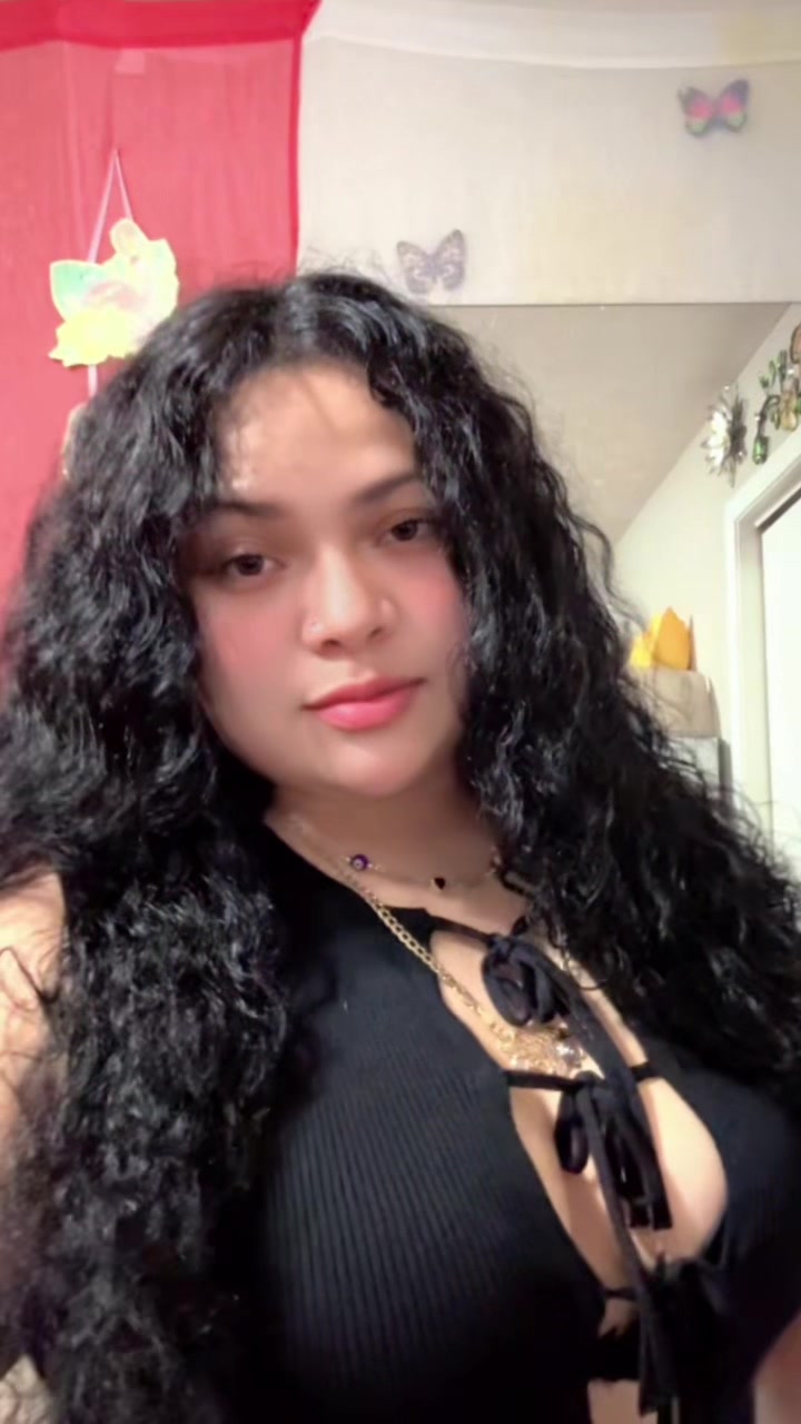@Ebelithza🇭🇳🦋🌹