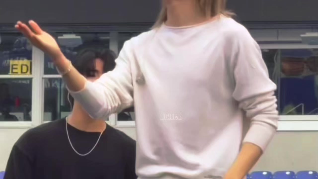 @JJRLLVE🐰🐥