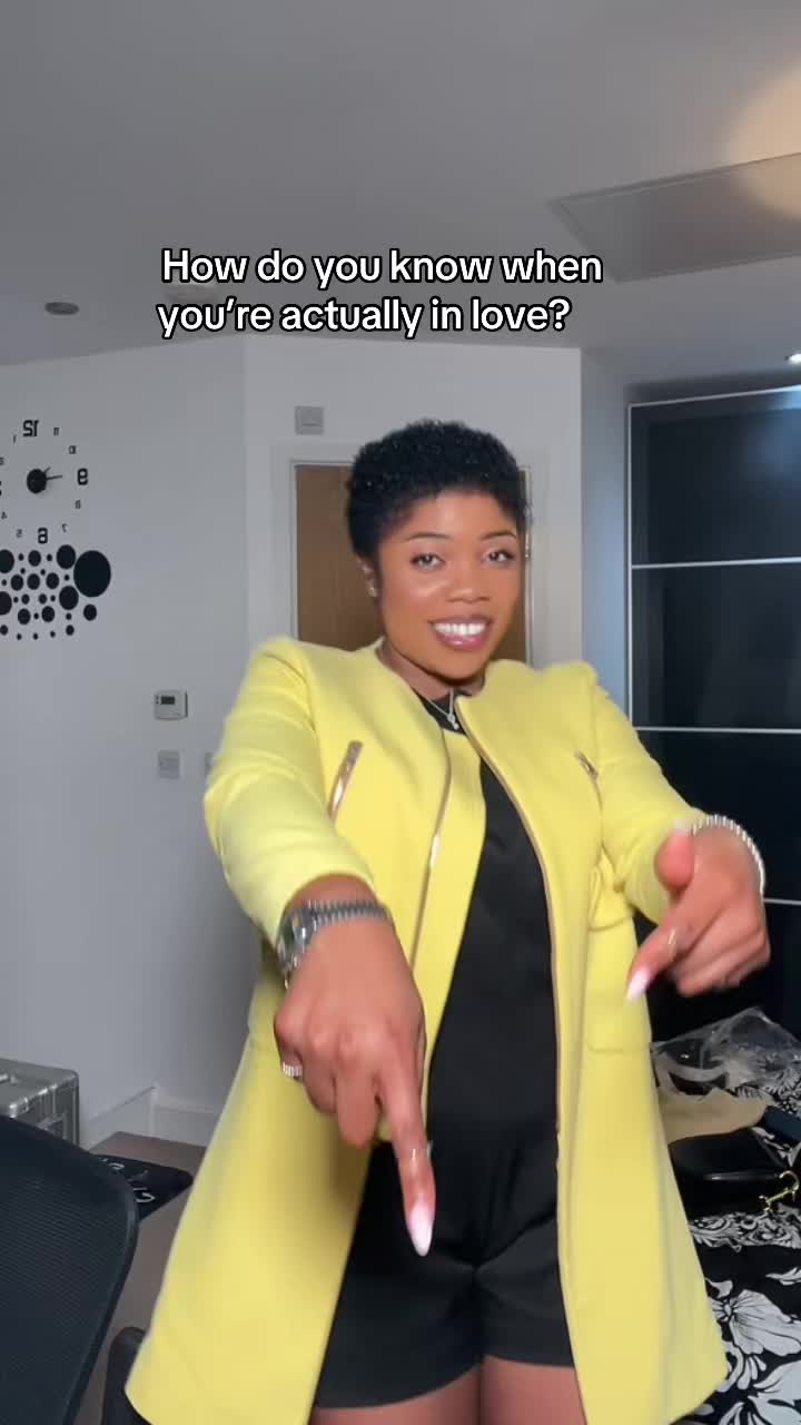 @ENDEE TheVibeQueen🎙️👑