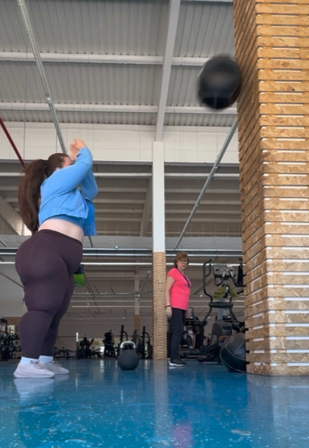 @Vitória Machado