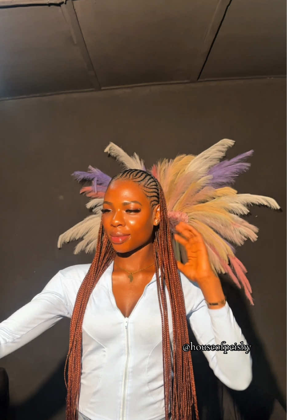 @BADDEST HAIRSTYLIST IN AGBOR