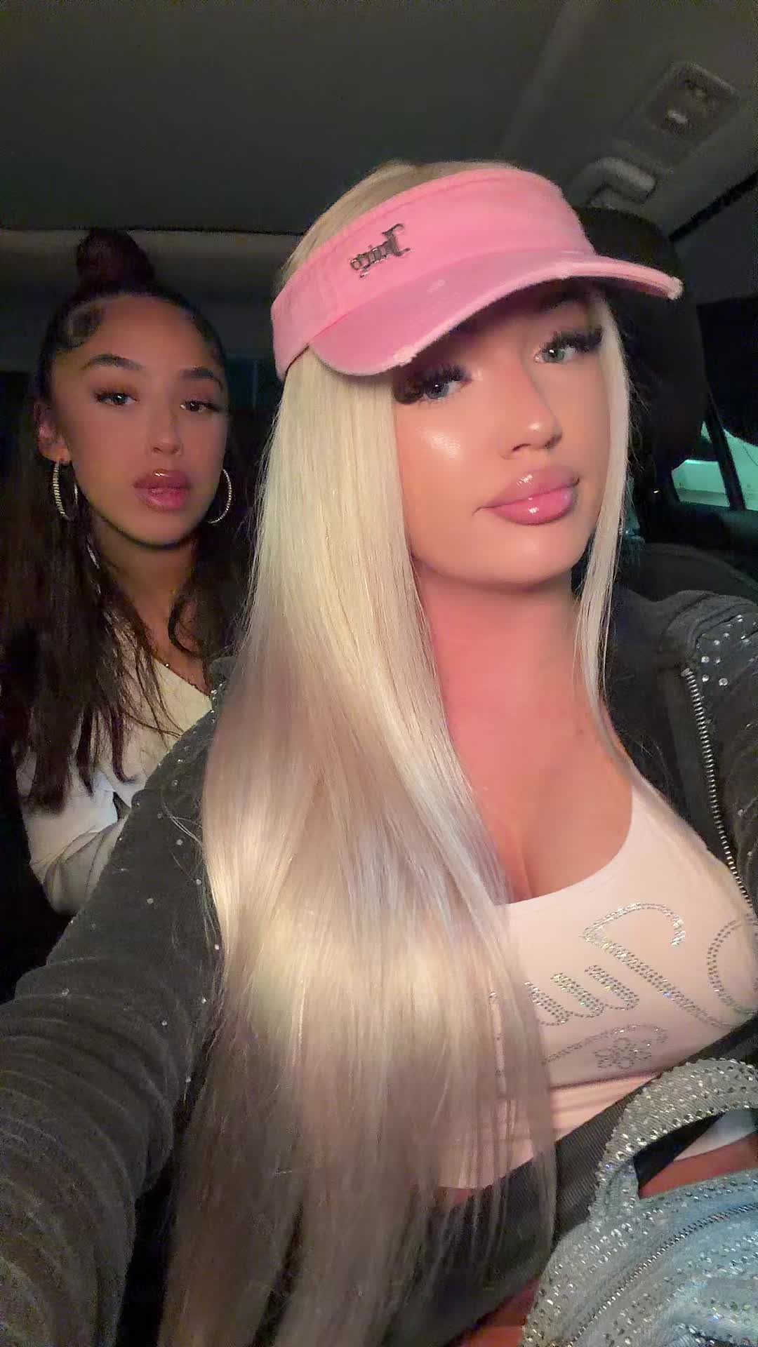 @livalyena