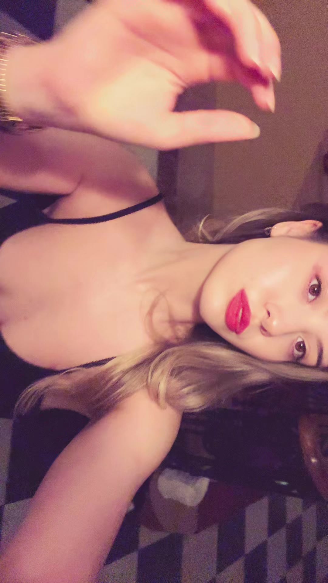 @caramelanonymous