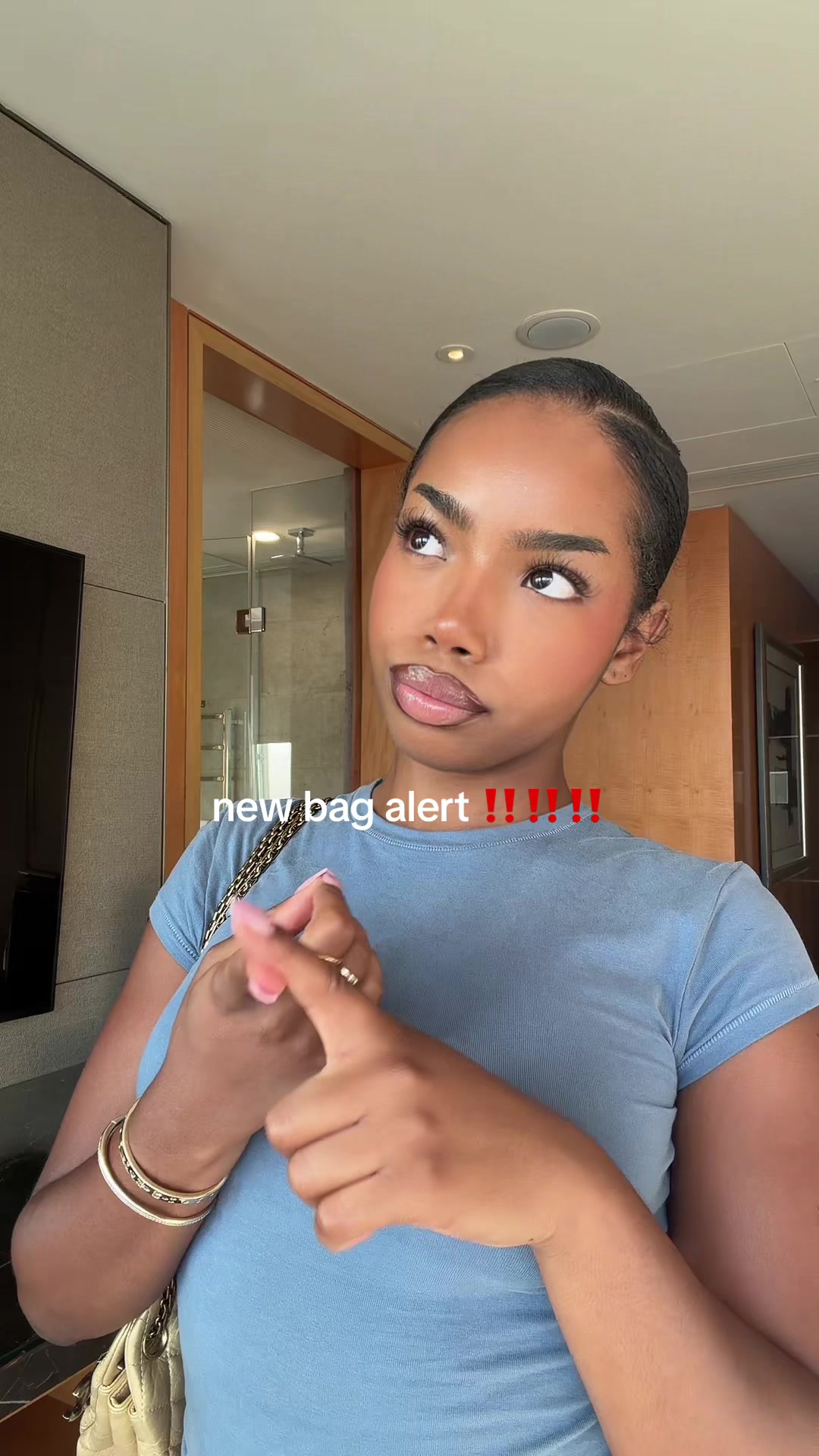@sisi