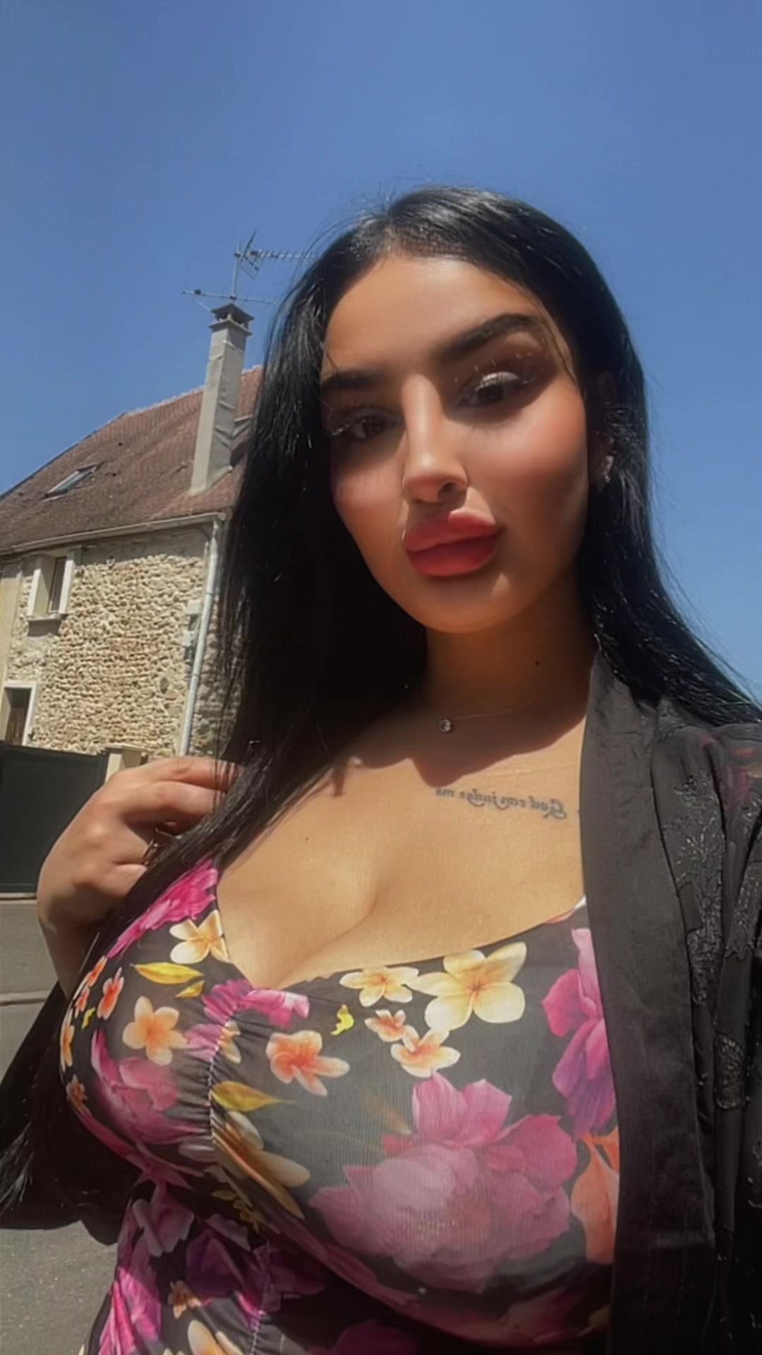 @Nesrine 🌸🐆