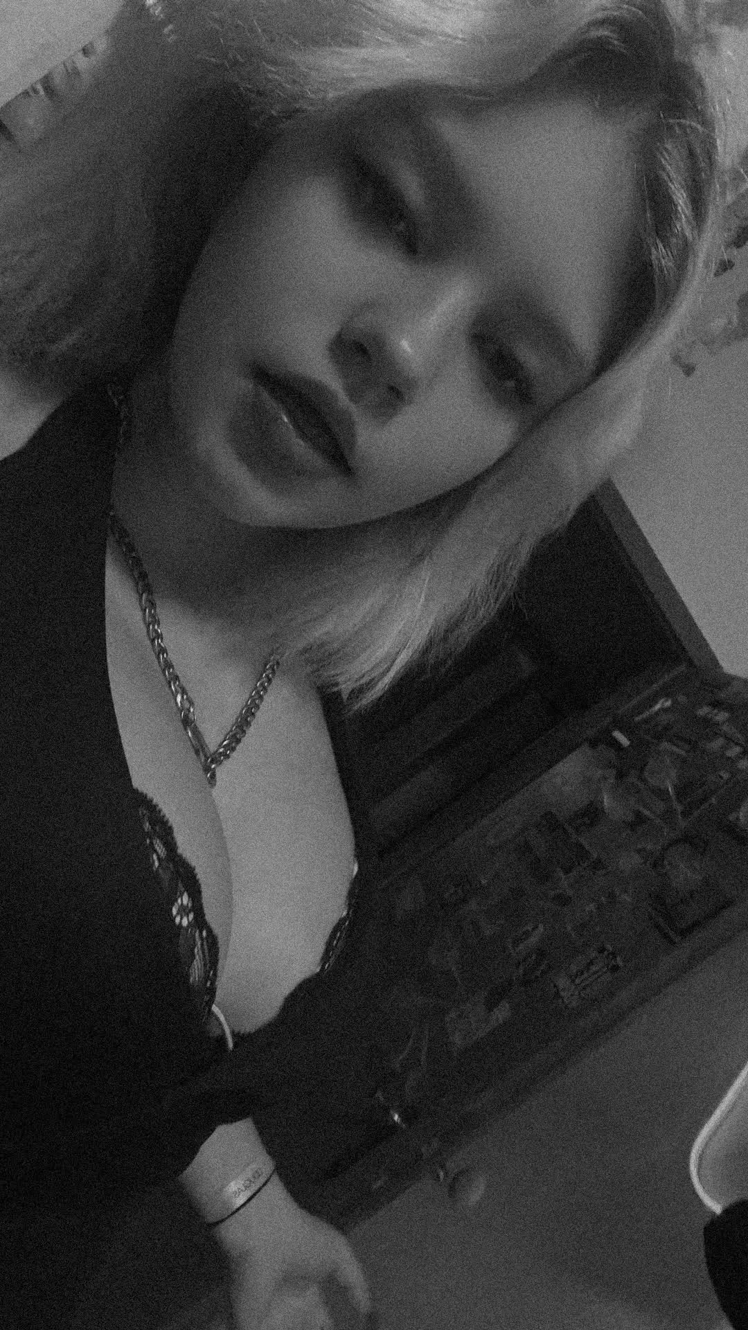 @Deutsche mit Herz🖤🤍❤️
