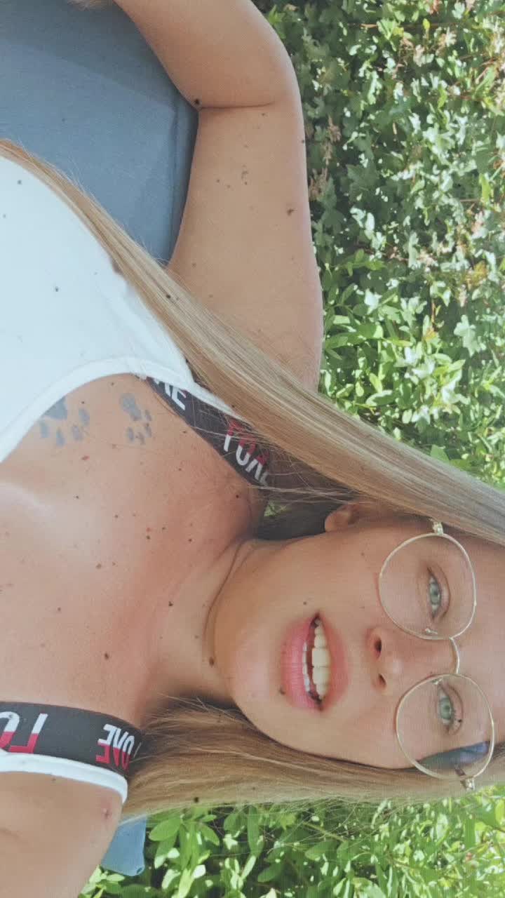@C&oslash;ŕaliə L&otilde;renz&oslash; Ayde&ntilde;