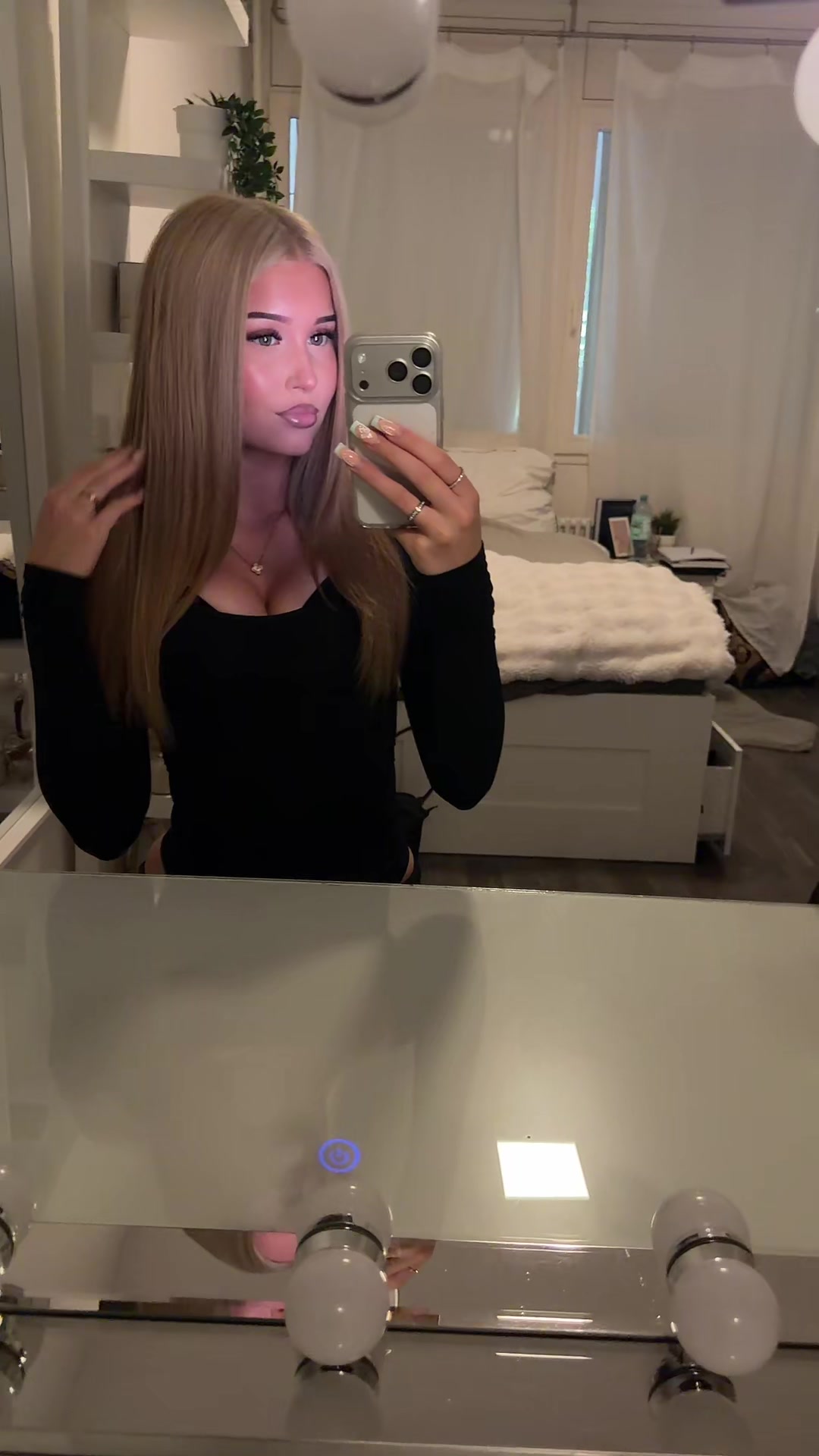 @Lis