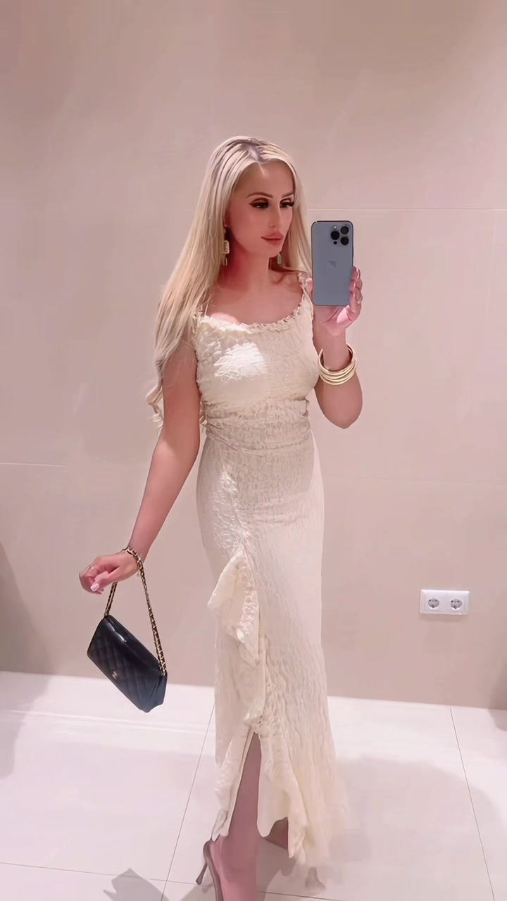 @annieamin