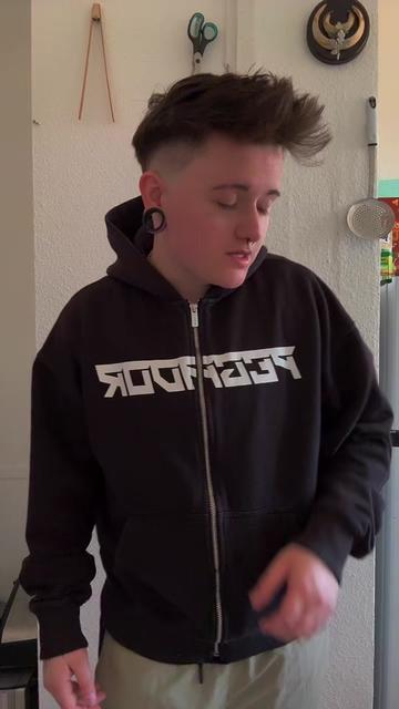 @L.