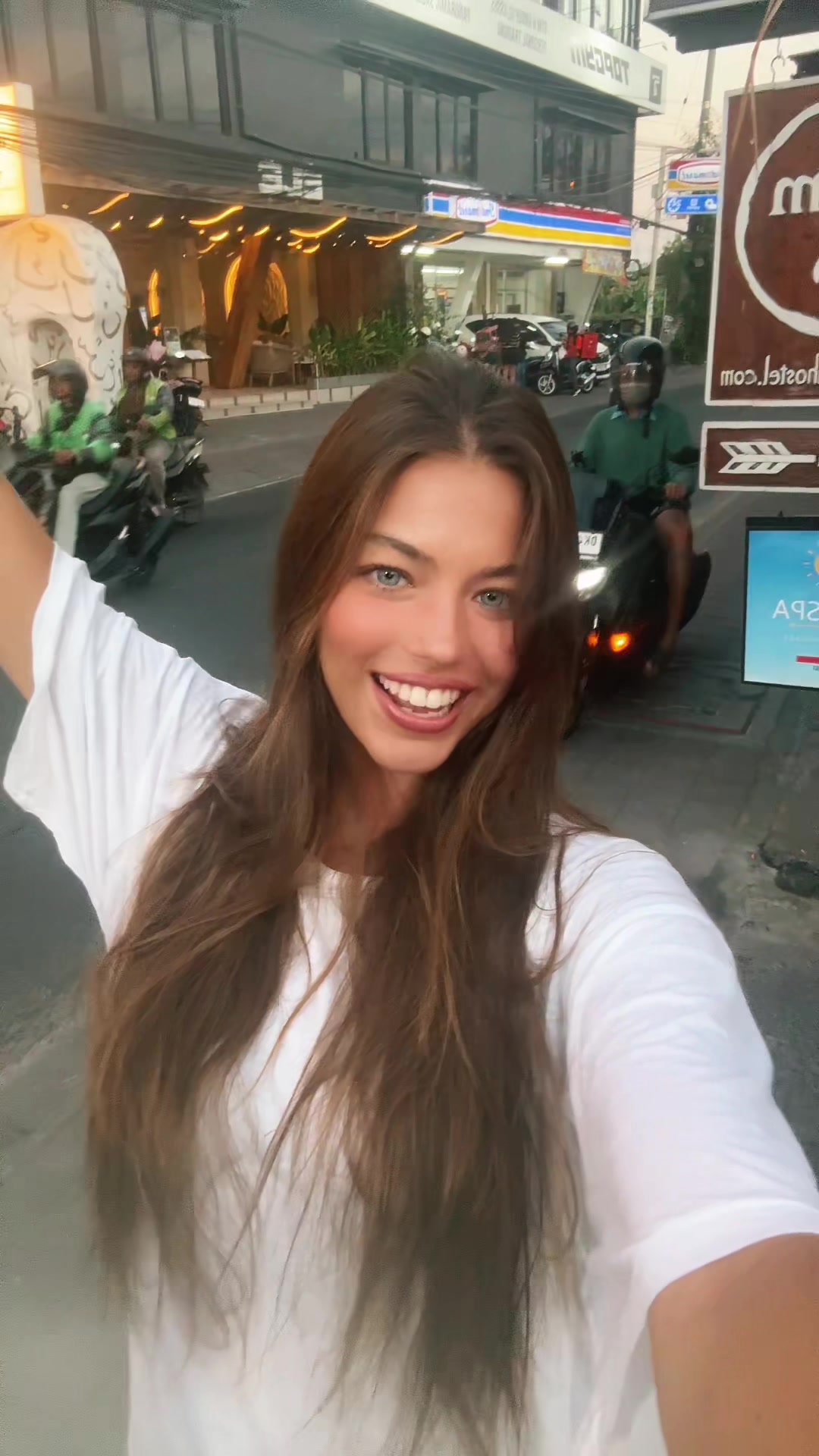 @Bella Kellis
