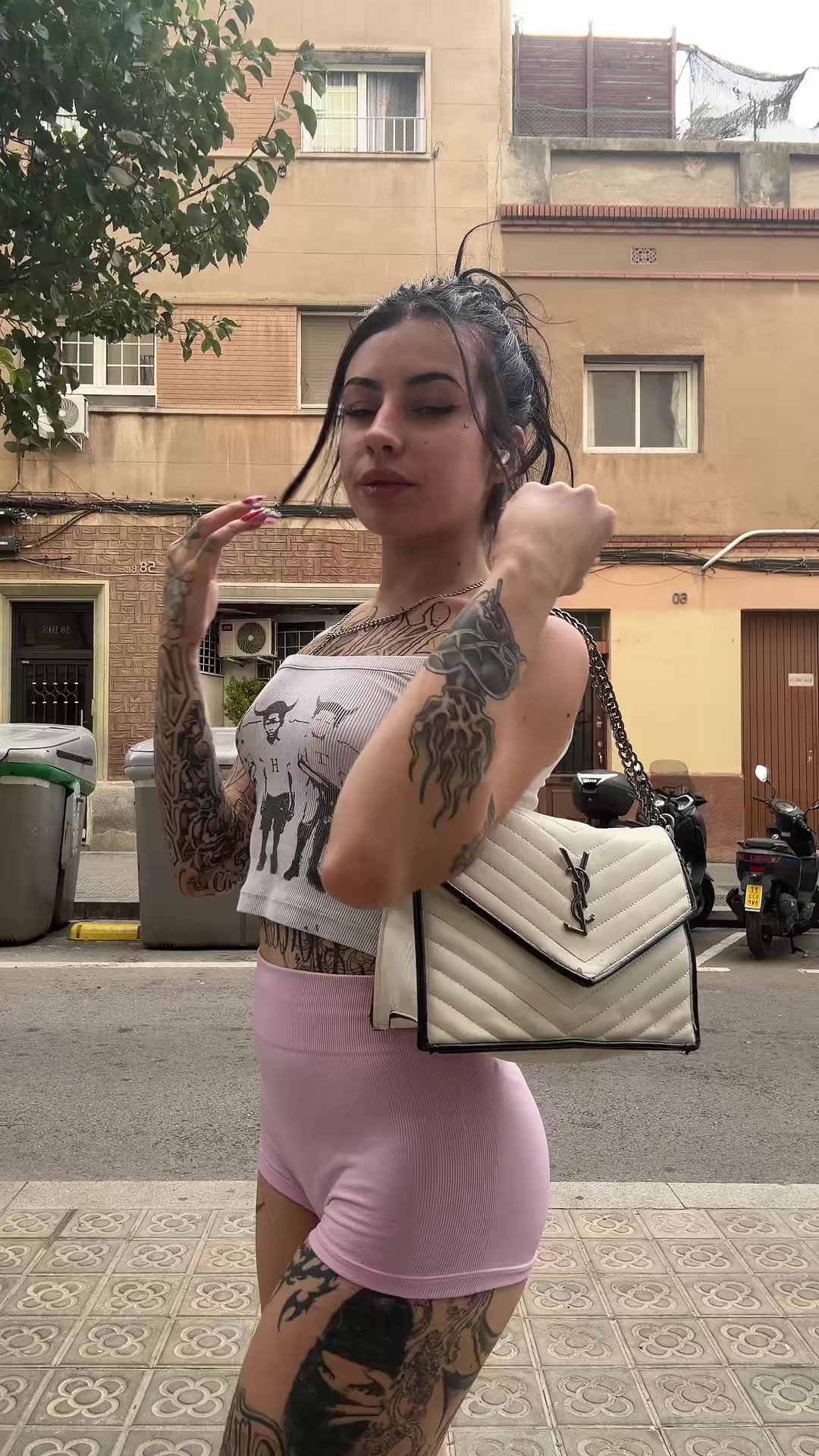 @itshelymami