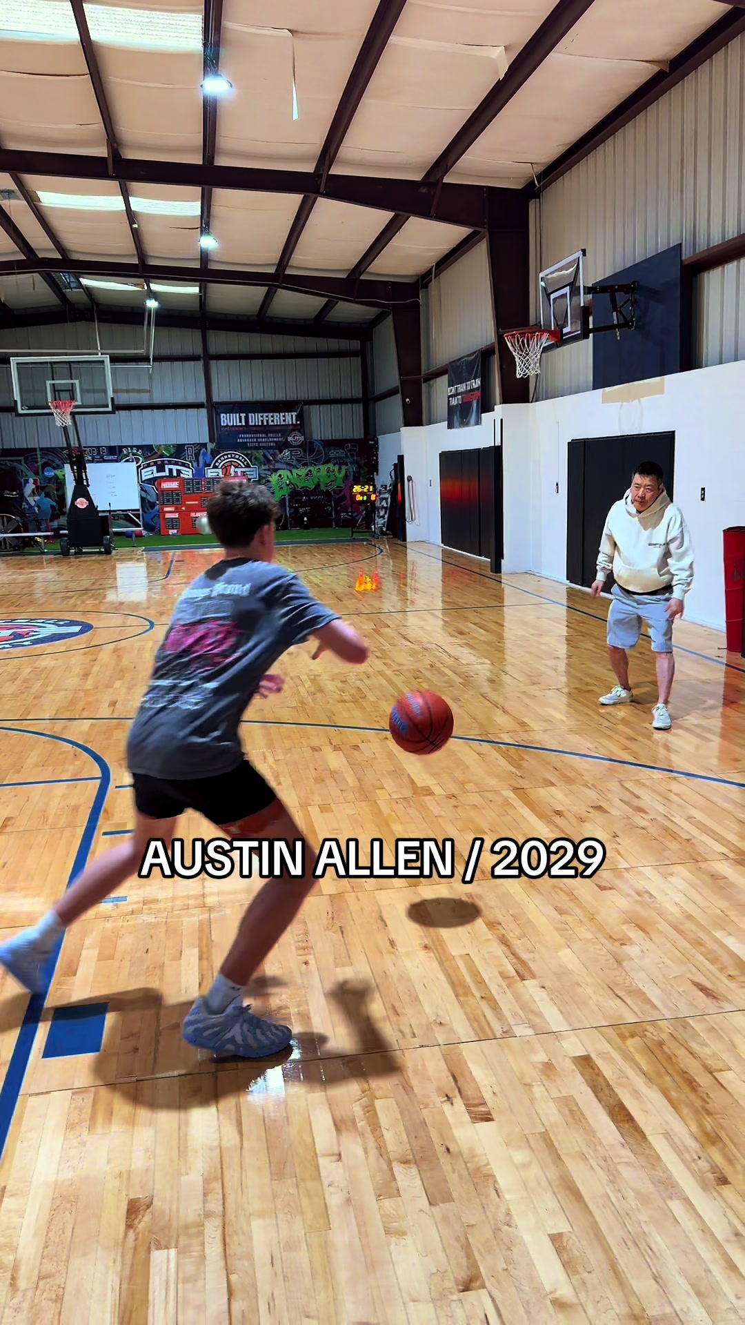 @EliteHoopsAcademy