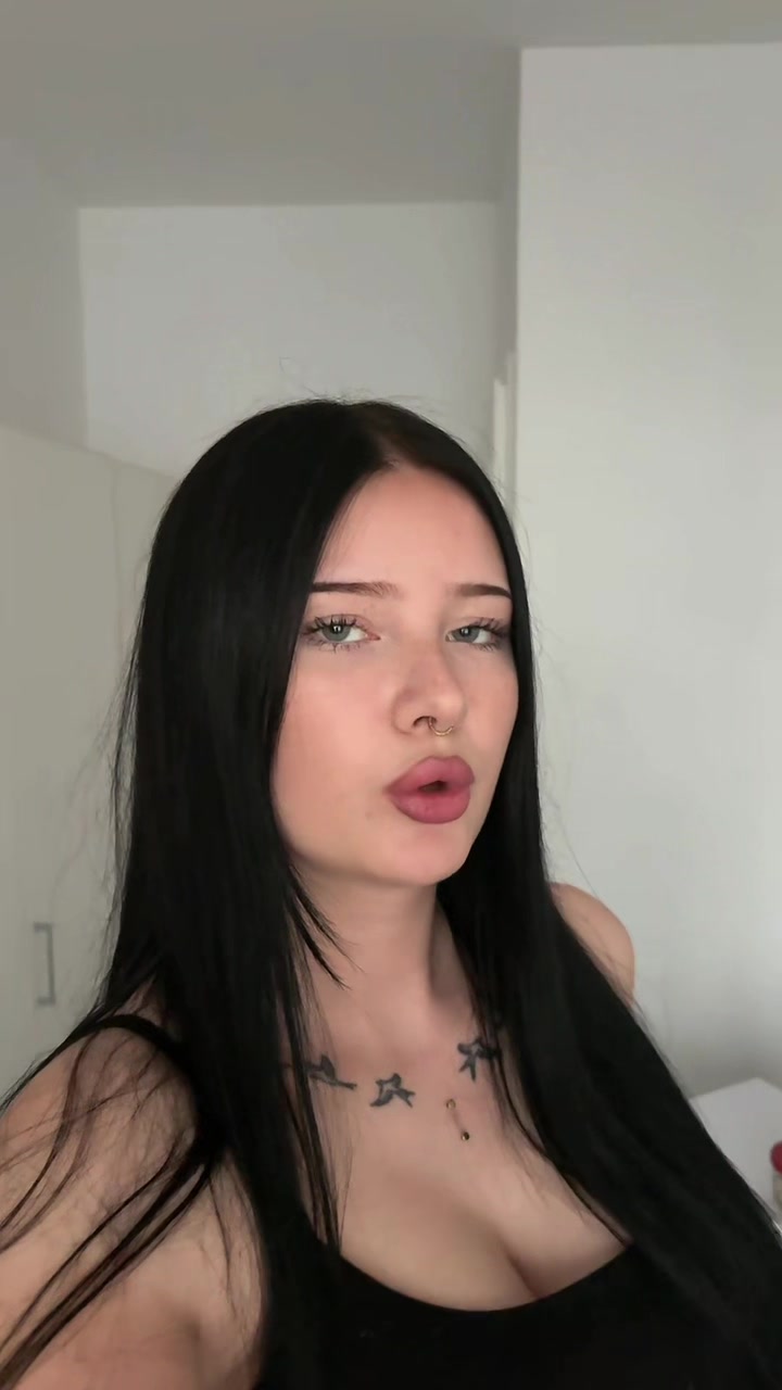 @𝐊𝐈𝐍𝐈𝐀🍸🐆