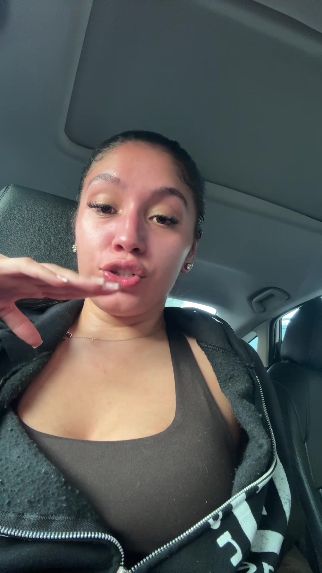 @Lala