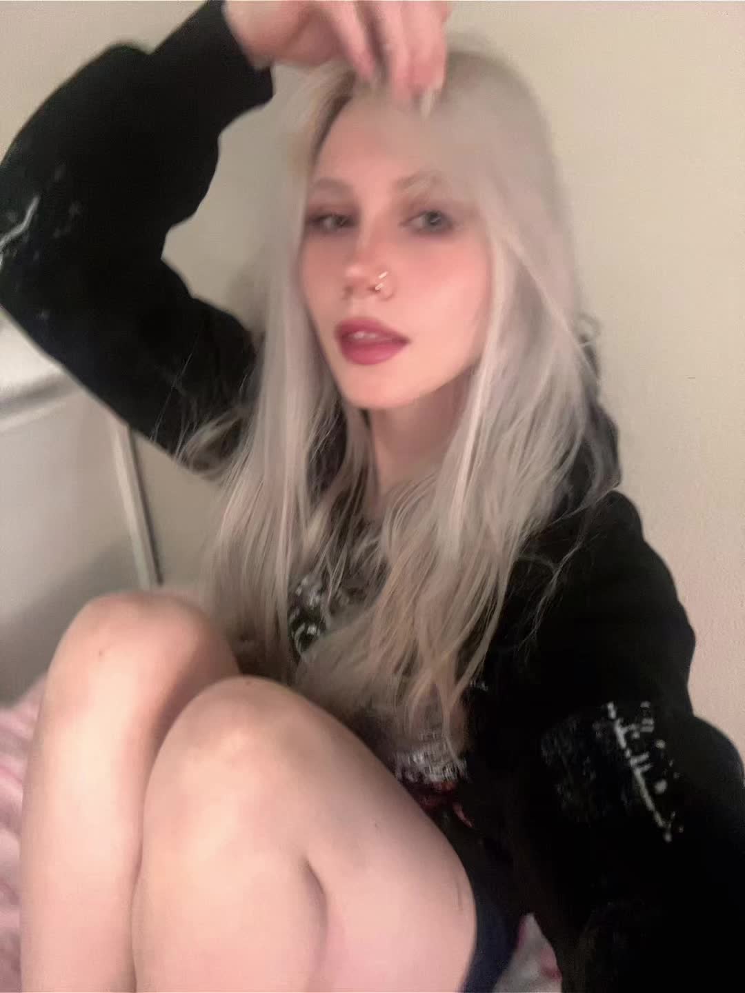 @whitehairlady