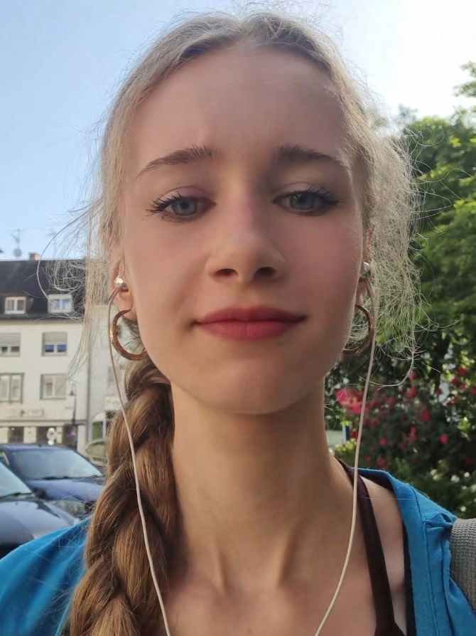 @Lena