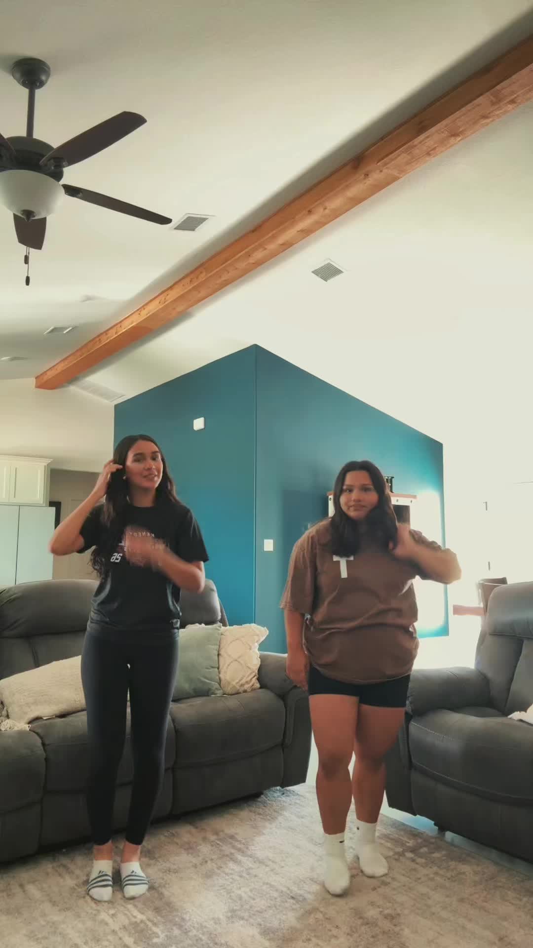 @𝐚𝐥𝐚𝐢𝐧𝐚𝐡𝐡💝