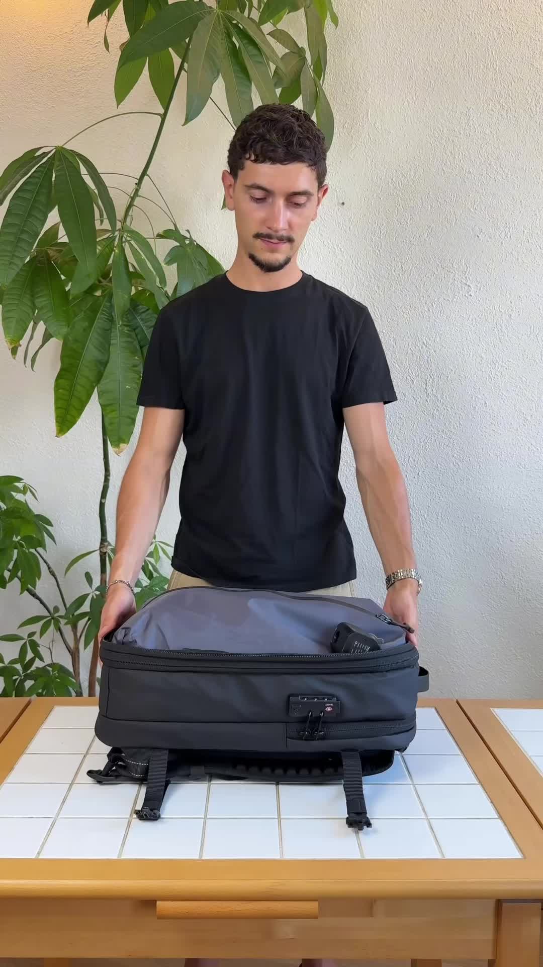 @AIRTRAVIA