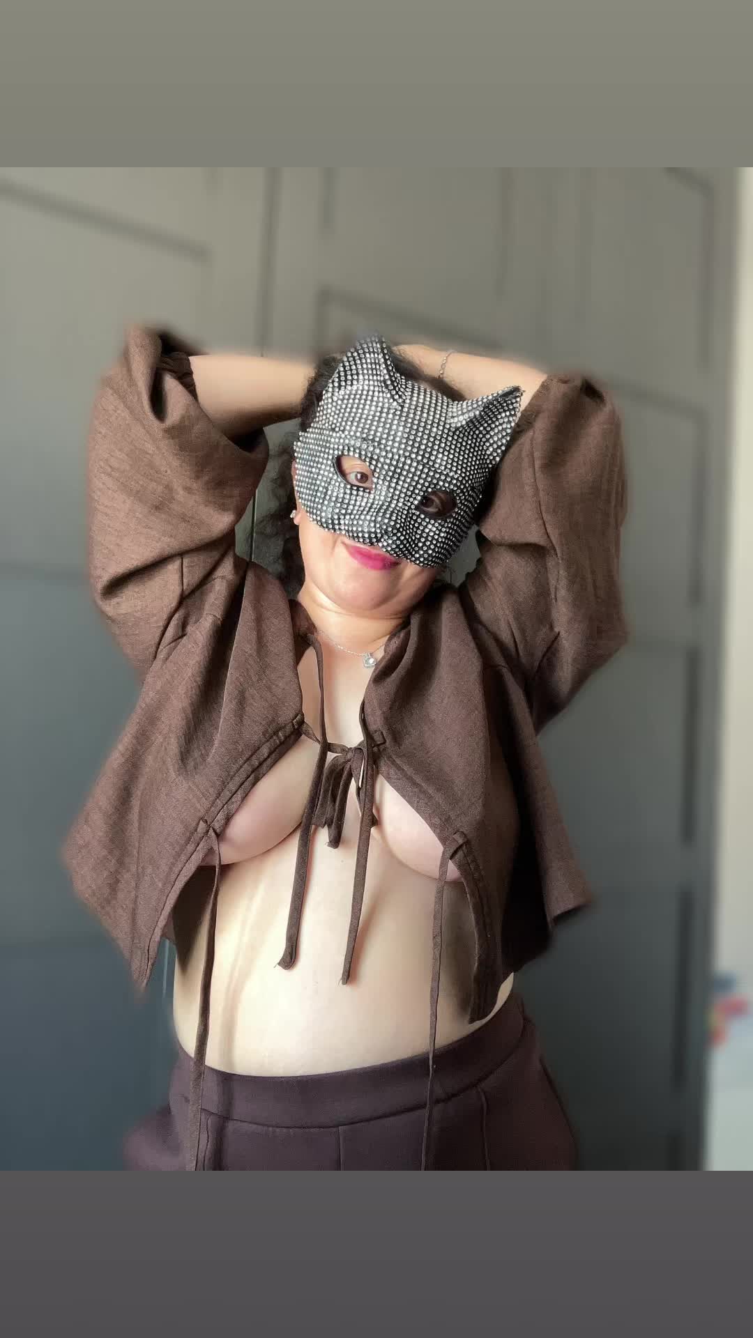 @aveliamoon