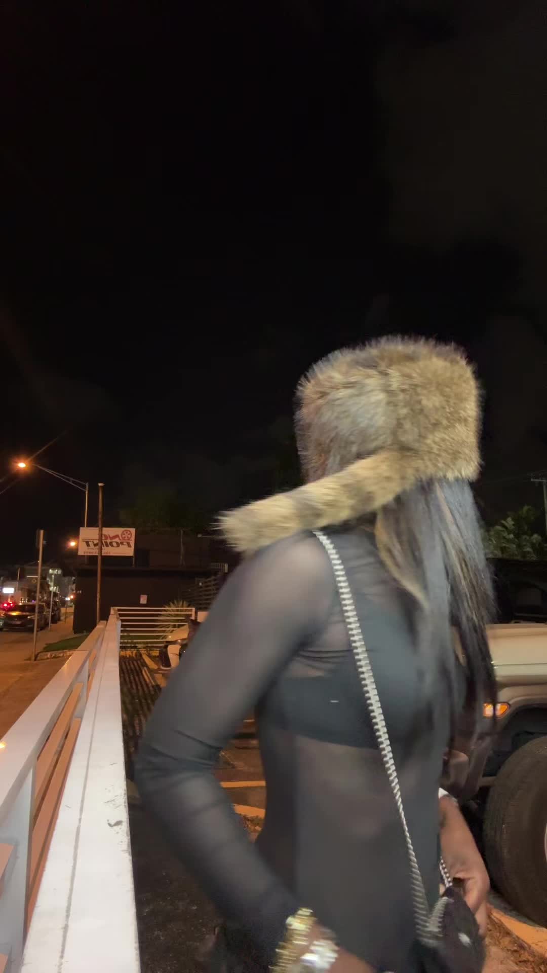 @🖤