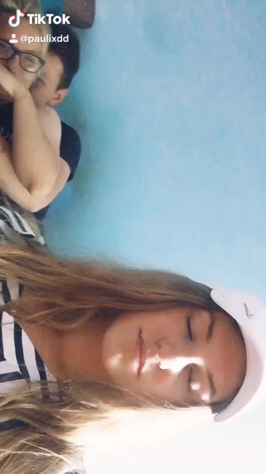 @_Pavla_