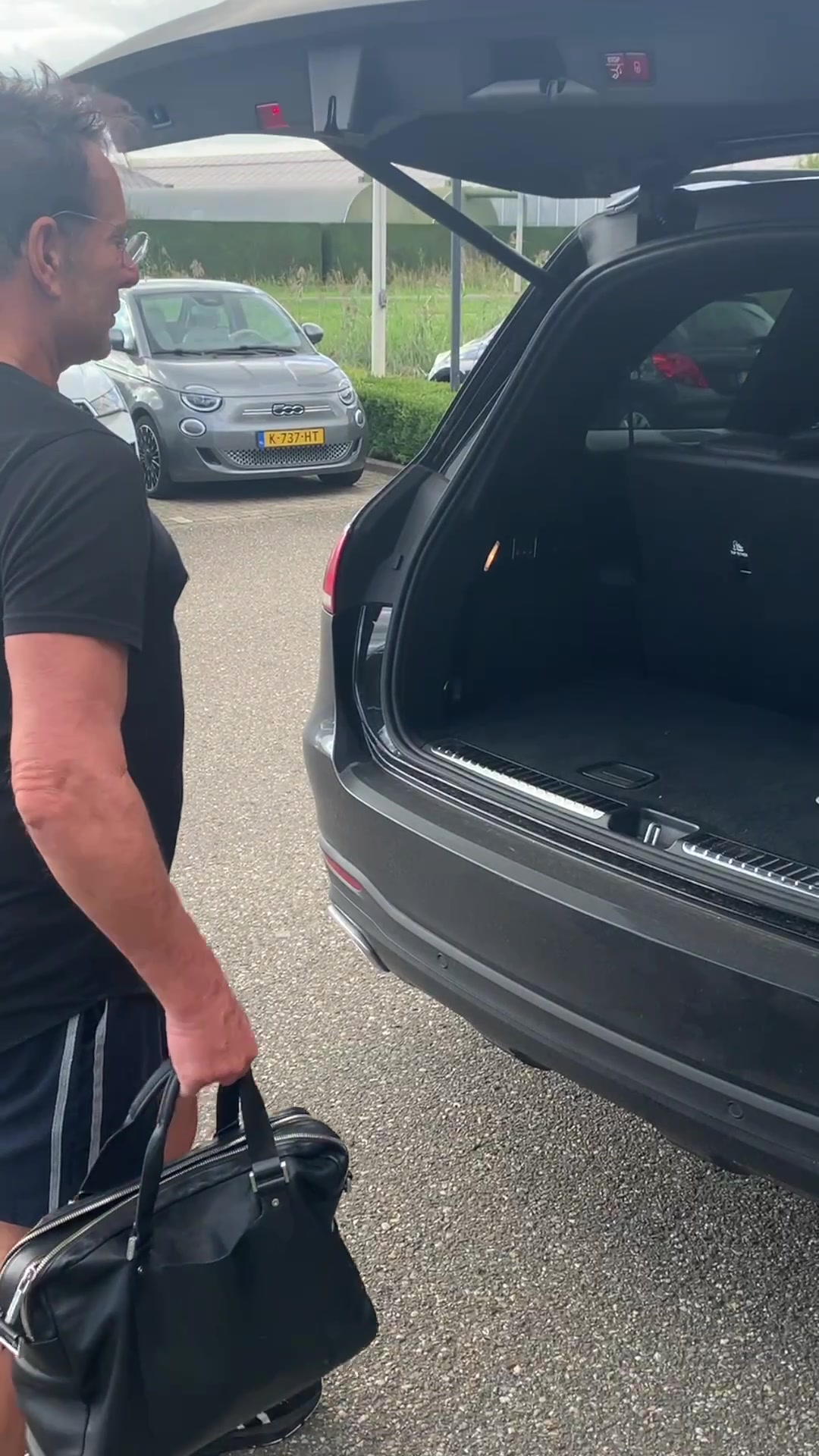 @Gerard Joling