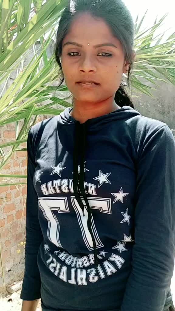 @😎 sushmitha⛔@7️⃣3️⃣