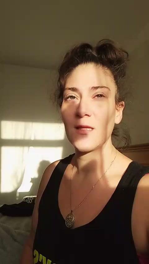@foxymumof2
