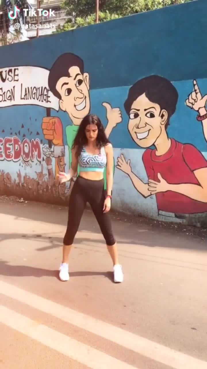 @CarmenVillaloboss