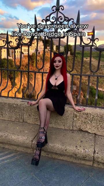 @Dani Divine