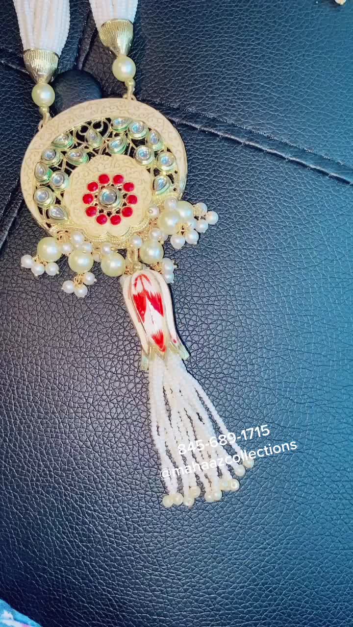 @Mahaaz.Collections