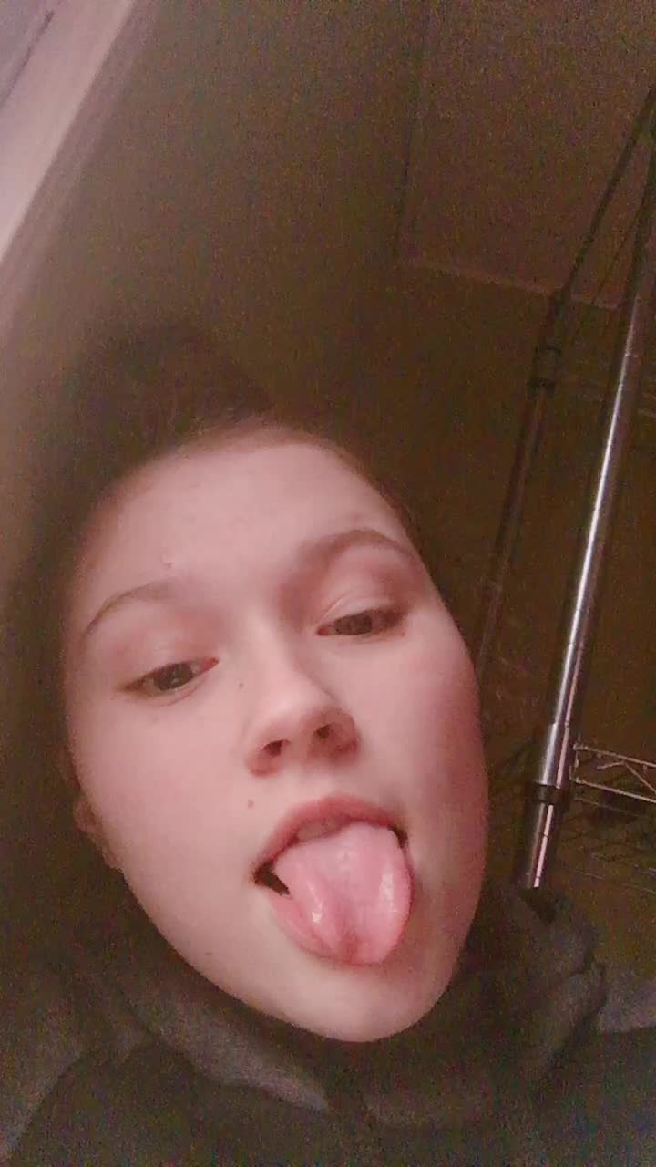 @💙👎🏼🗣